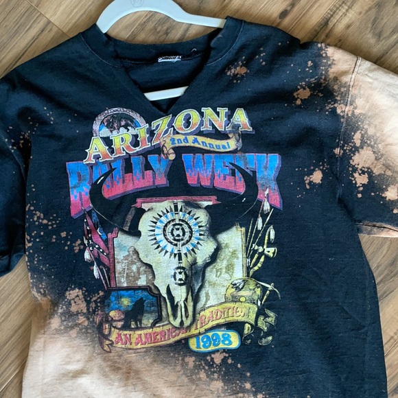 Graphic Tee Acid Wash - Picture 2 of 3